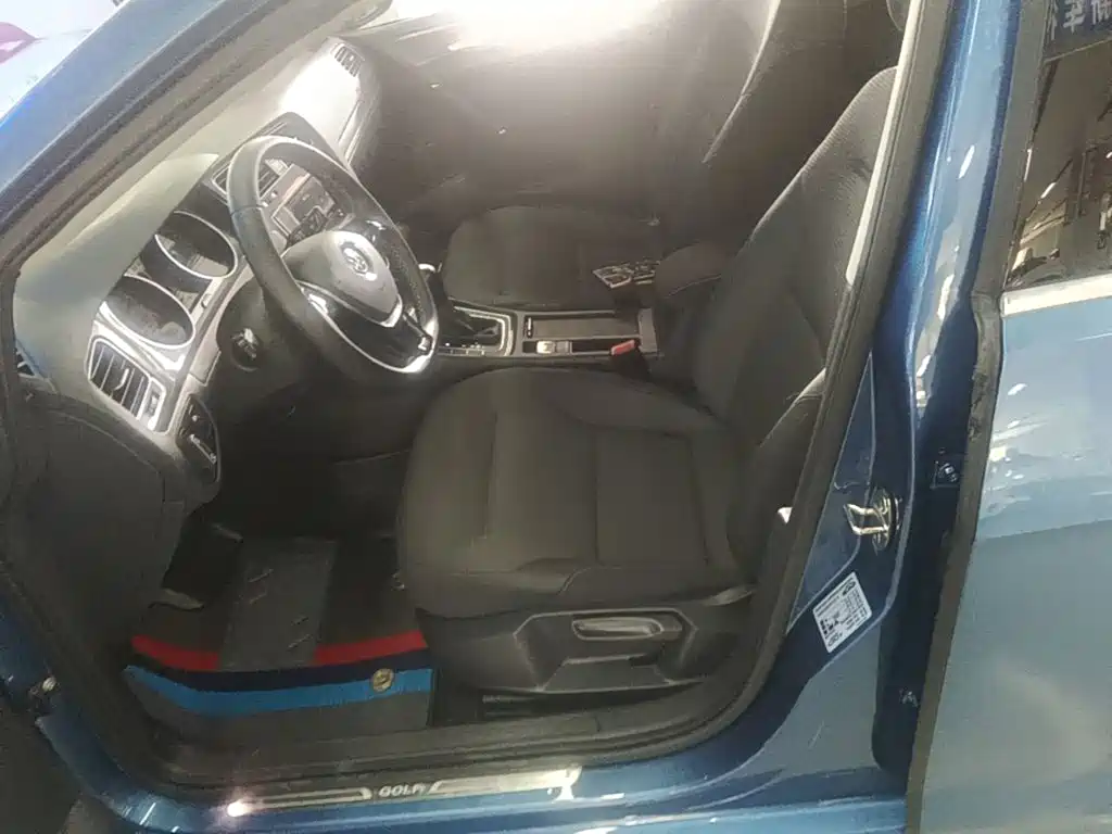 Volkswagen Golf — миниатюра 15
