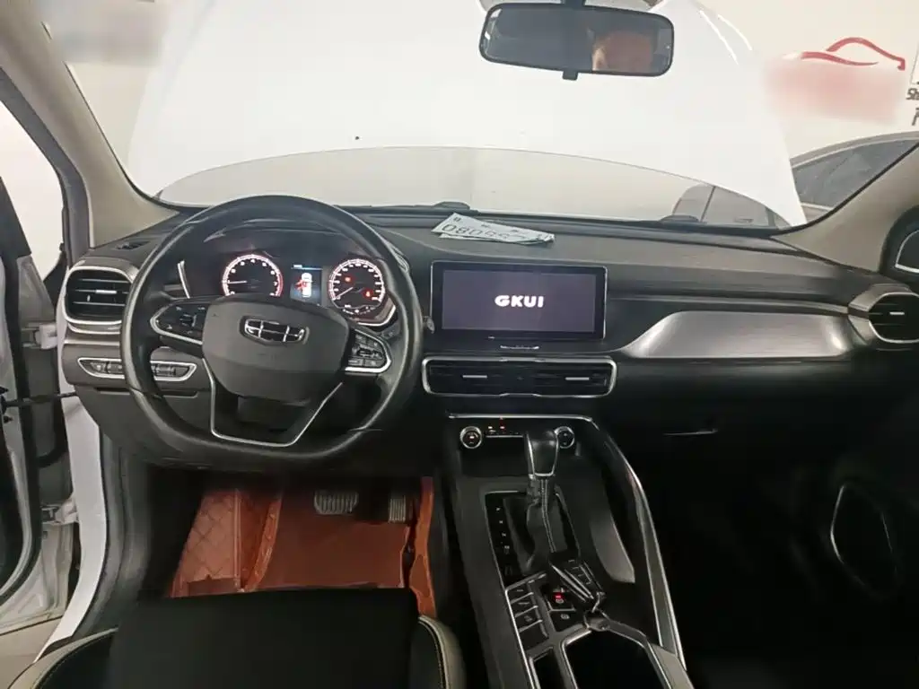 Geely Binyue — миниатюра 10
