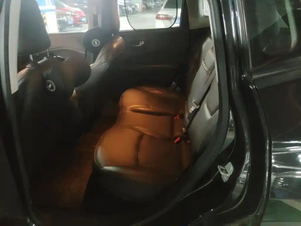 Jeep Compass — миниатюра 13