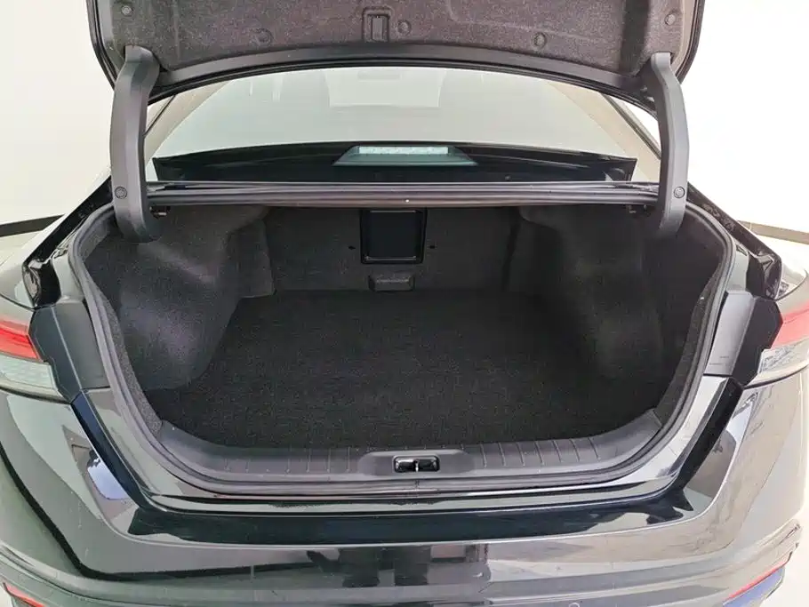 Nissan Teana — миниатюра 4