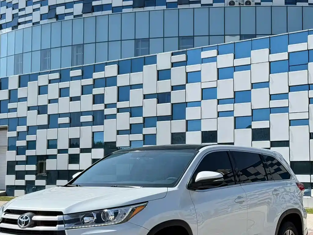 Toyota Highlander — миниатюра 10
