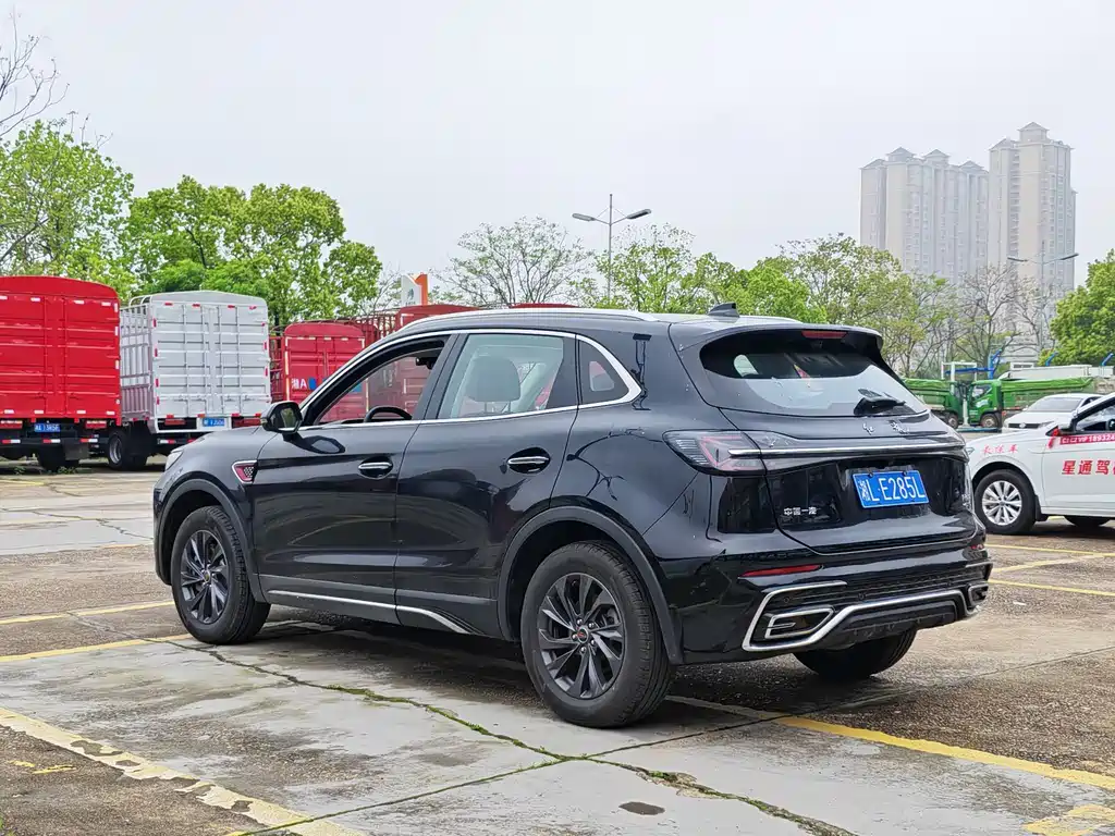 Hongqi HS5 2025 2.0T Pro