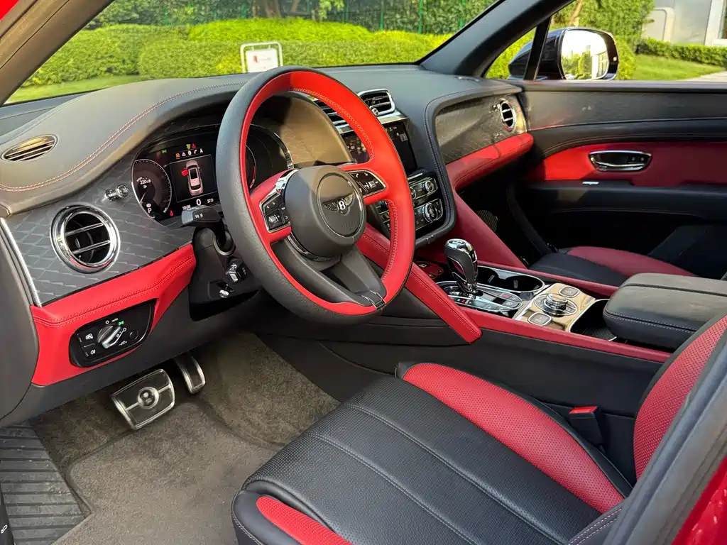 Bentley Bentayga — миниатюра 13