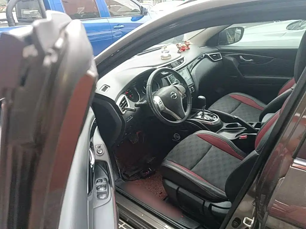 Nissan Qashqai — миниатюра 16