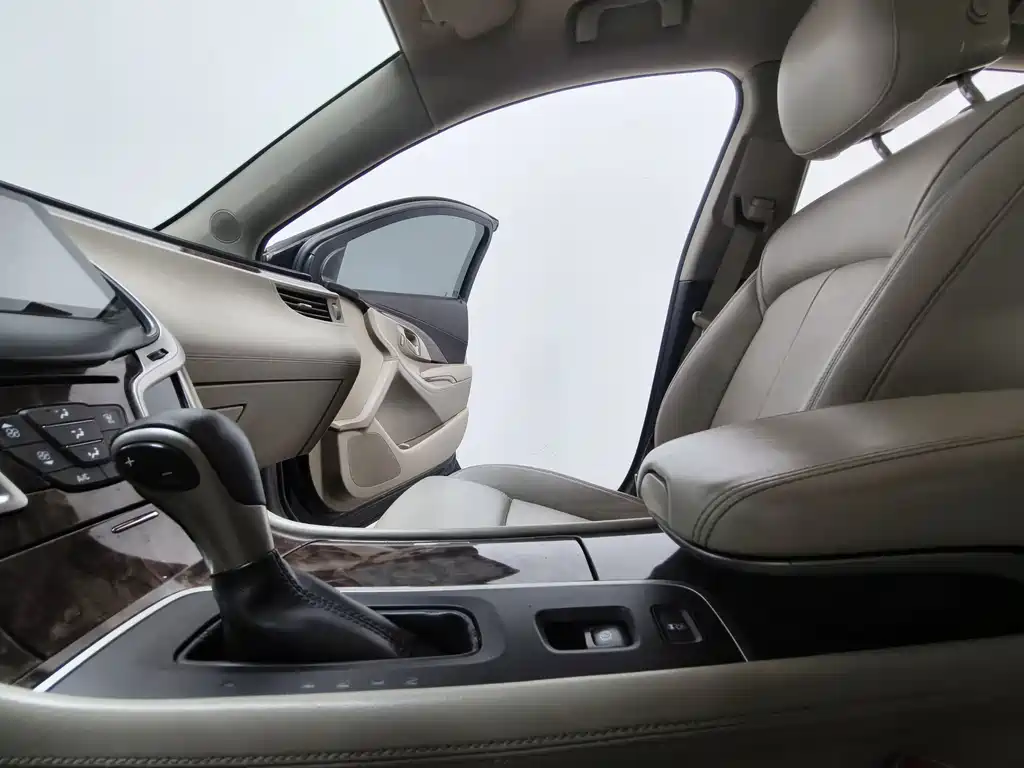 Buick LaCrosse — миниатюра 12