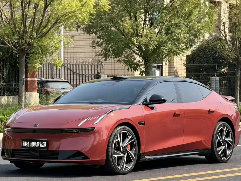 Lynk & Co Z10