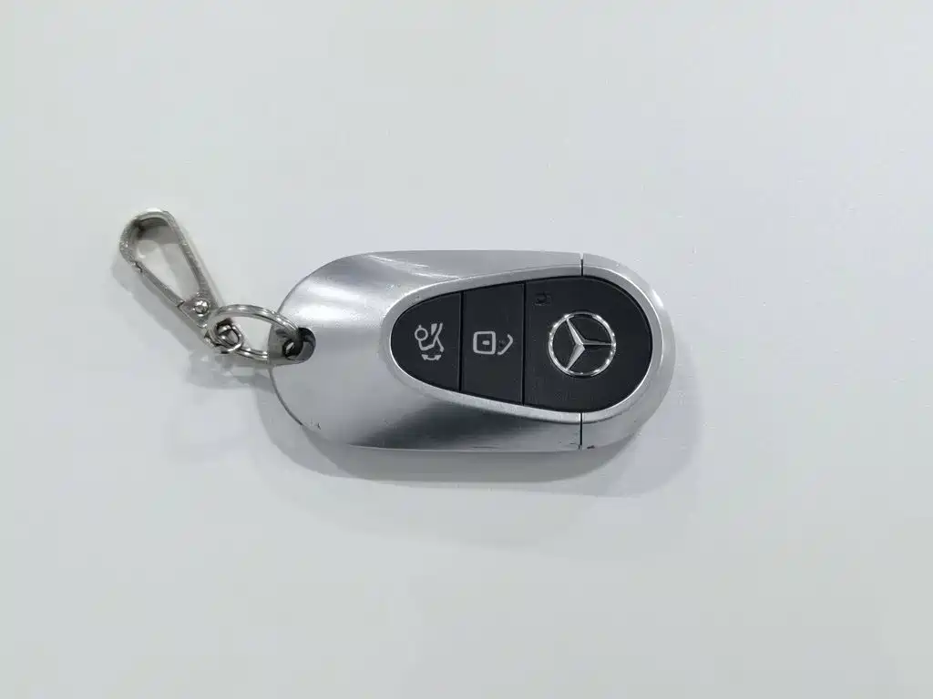 Mercedes-Benz C-Class New Energy — миниатюра 19