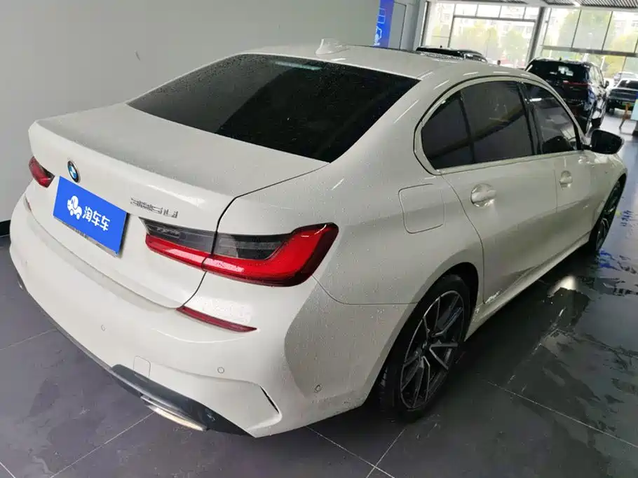 BMW 3 Series — миниатюра 3
