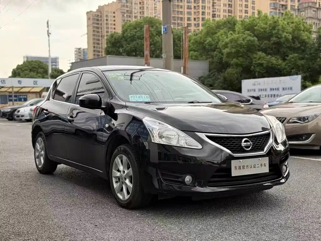 Nissan Tiida — миниатюра 7