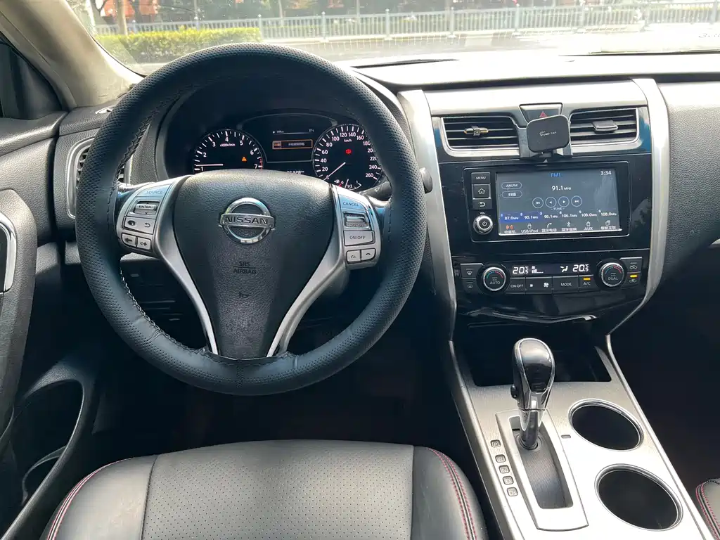 Nissan Teana — миниатюра 10