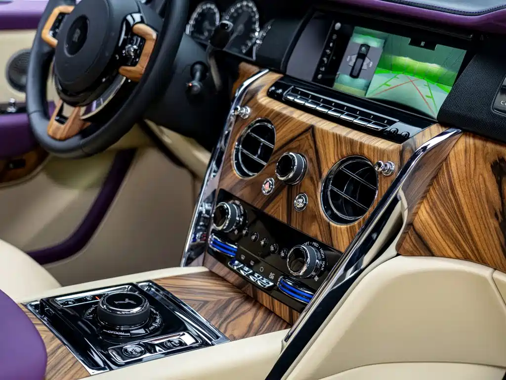 Rolls-Royce Cullinan — миниатюра 24