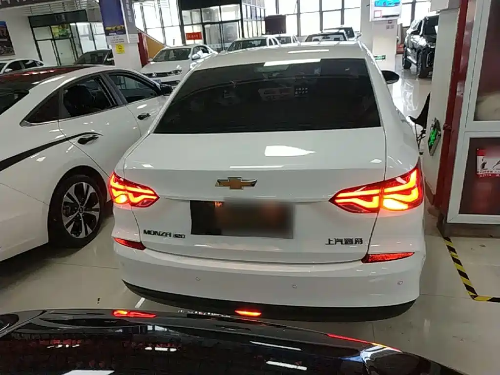 Chevrolet Monza — миниатюра 6