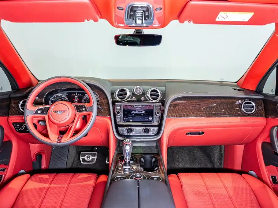 Bentley Bentayga 4.0T V8, фото 11