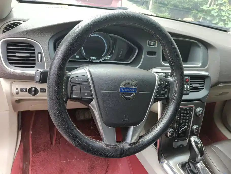 Volvo V40 — миниатюра 15