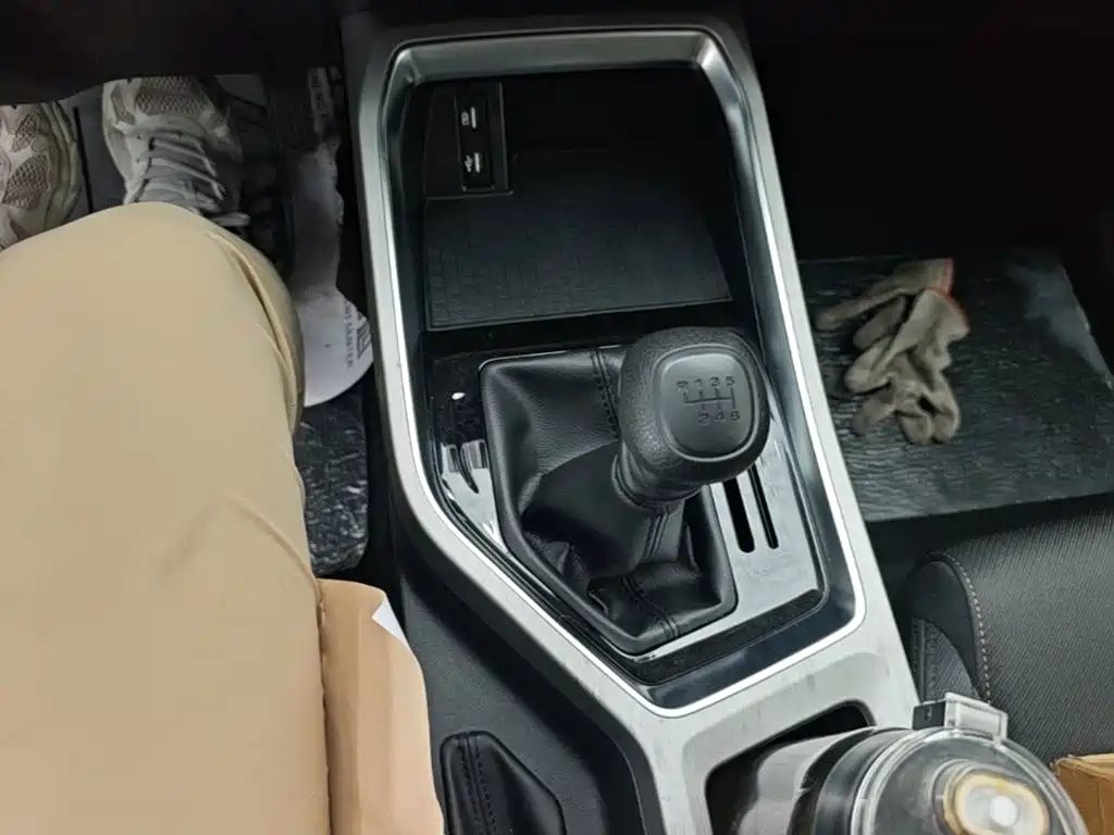 Wuling Jiachen — миниатюра 14
