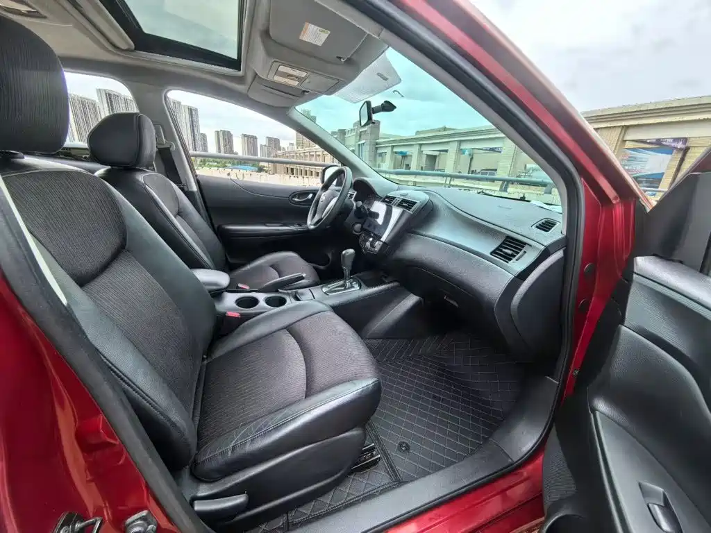 Nissan Tiida — миниатюра 7