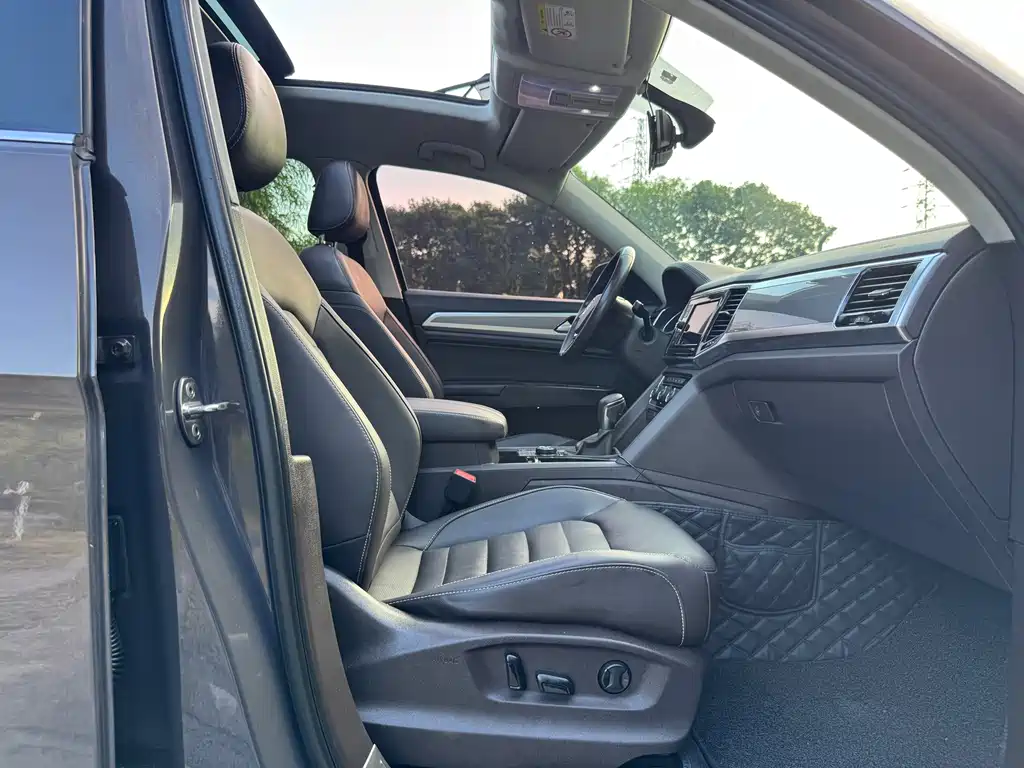Volkswagen Teramont — миниатюра 9