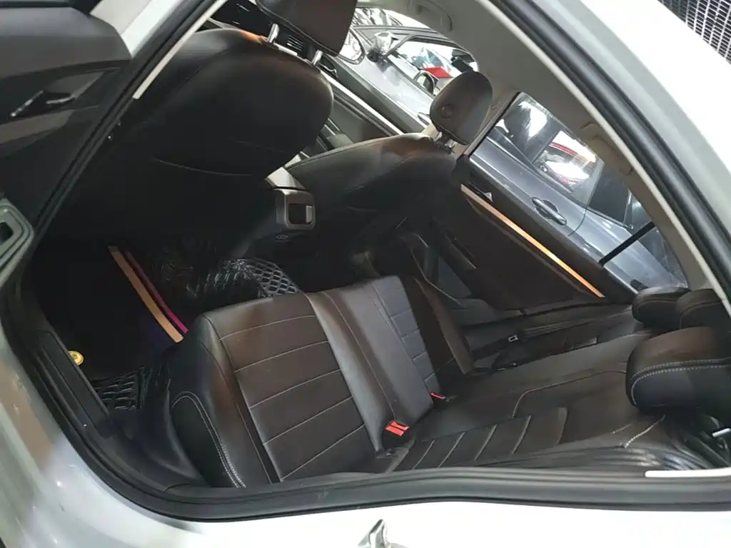 Volkswagen Bora — миниатюра 17