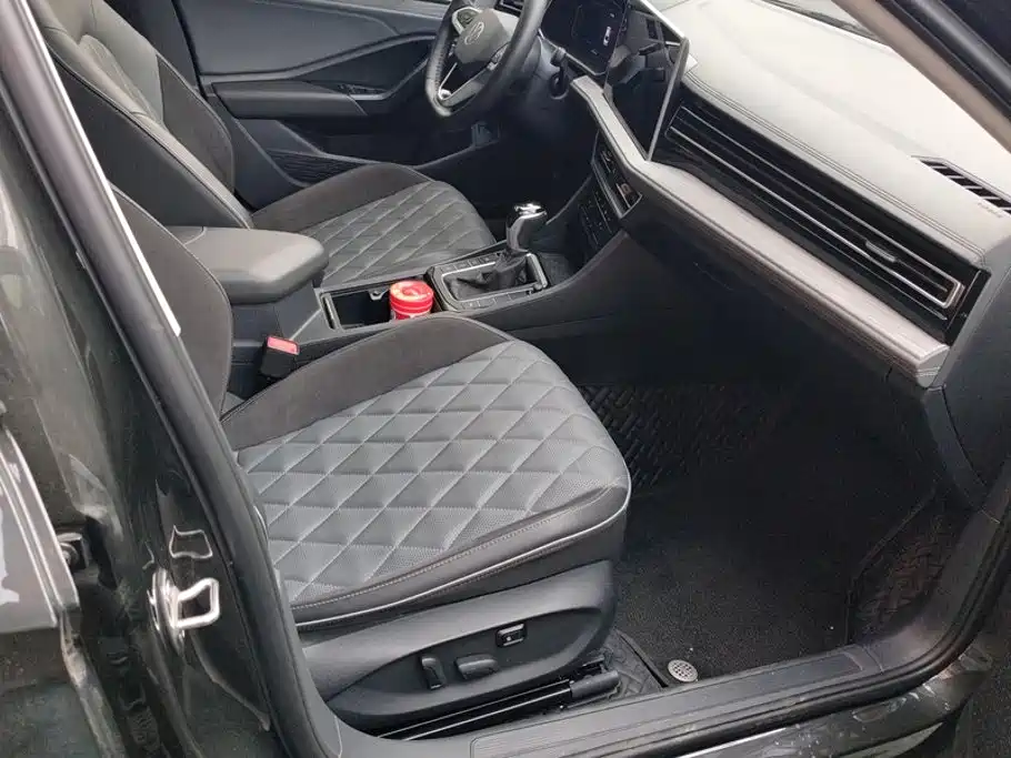 Volkswagen Sagitar — миниатюра 8