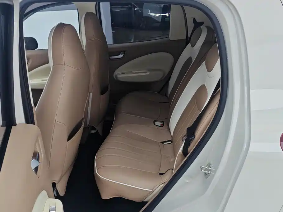 Wuling MINIEV — миниатюра 11