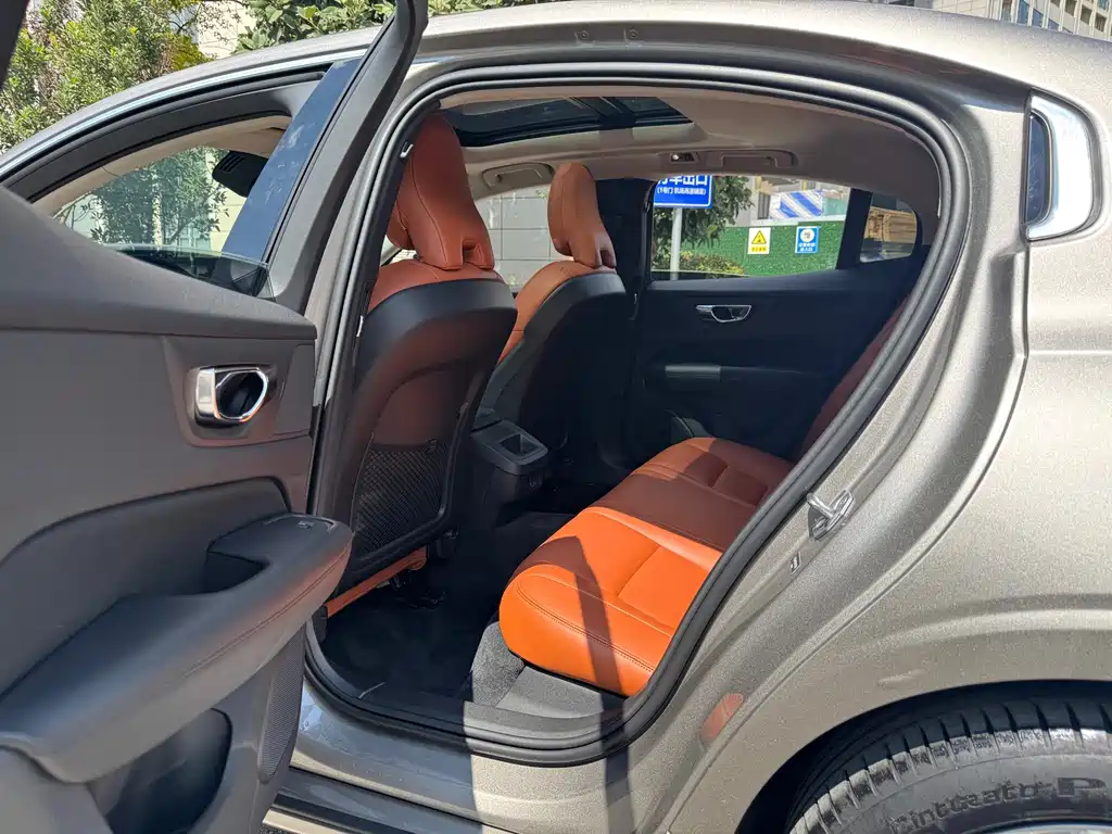 Volvo S60 — миниатюра 16