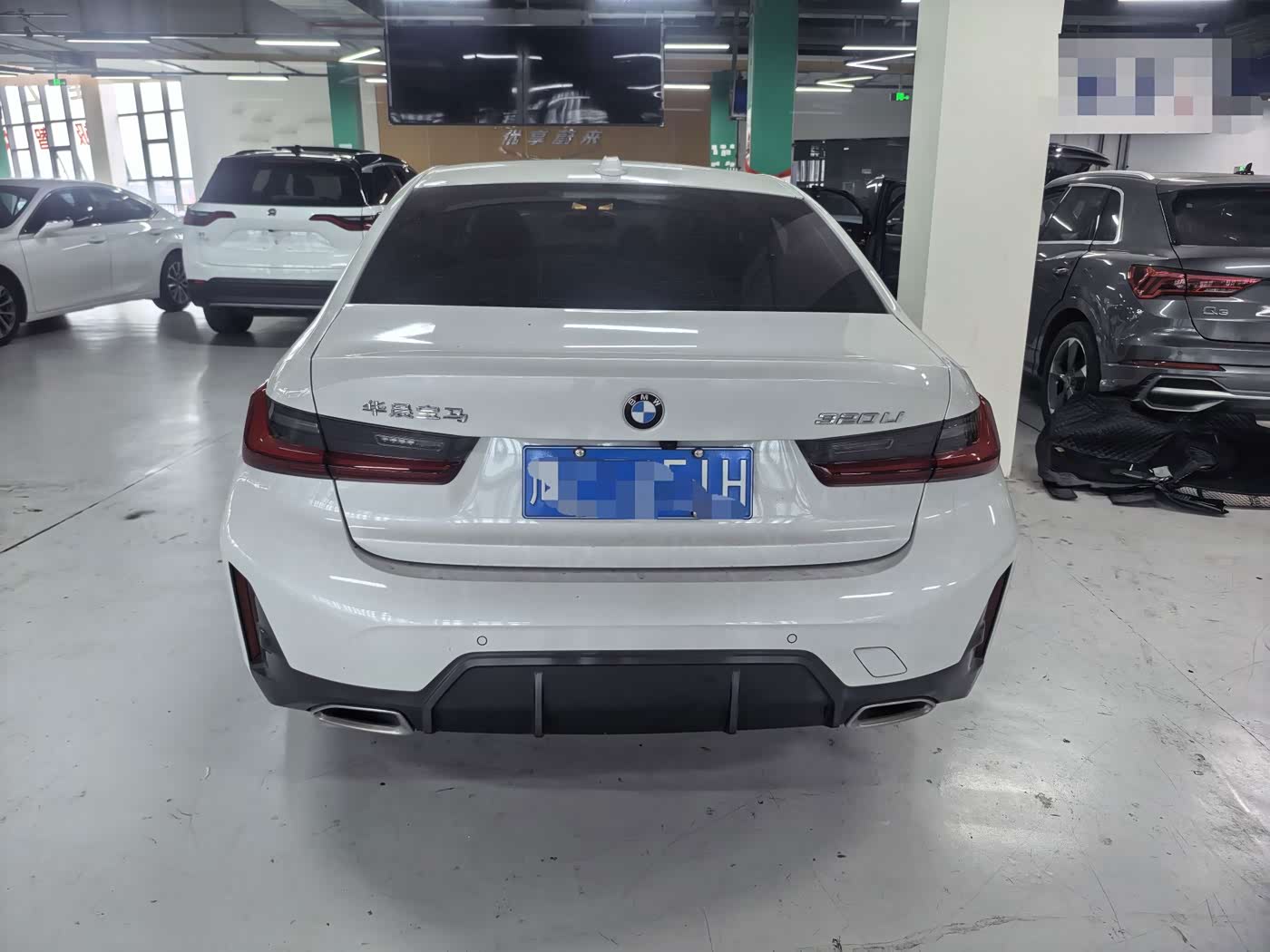 BMW 3 Series 2.0 л 2023 г. Белый, пробег 30000 км
