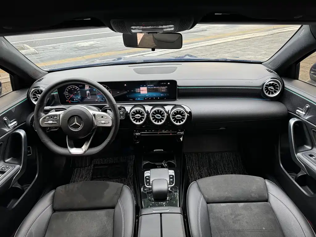 Mercedes-Benz A-Class — миниатюра 7
