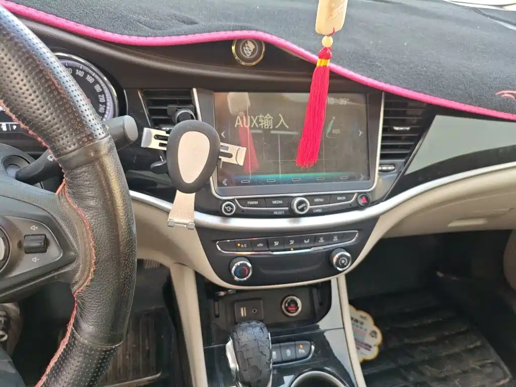Buick Verano — миниатюра 9