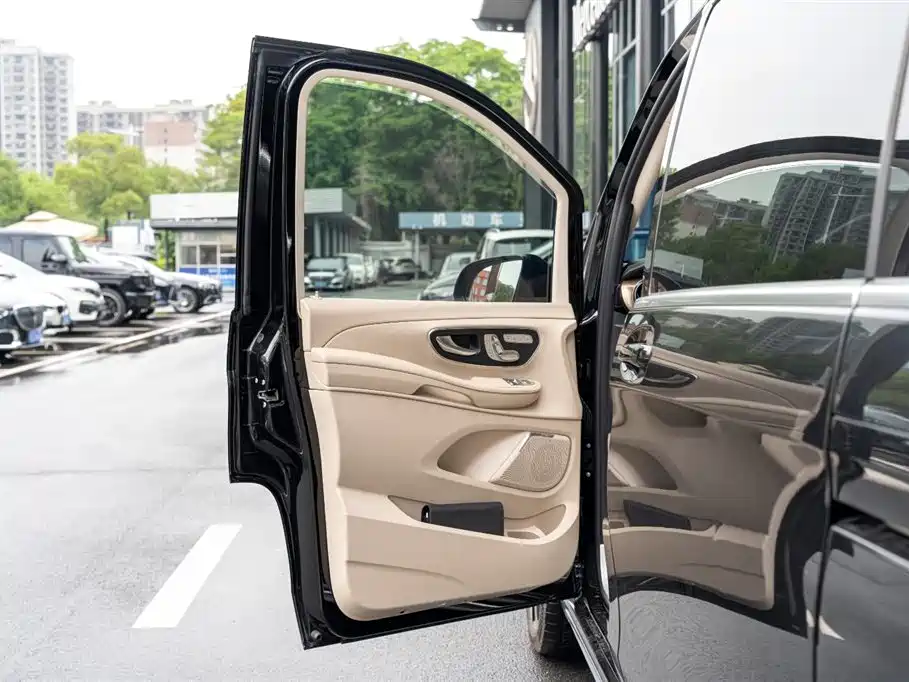 Mercedes-Benz V-Class V 2022 V 260 L Luxury