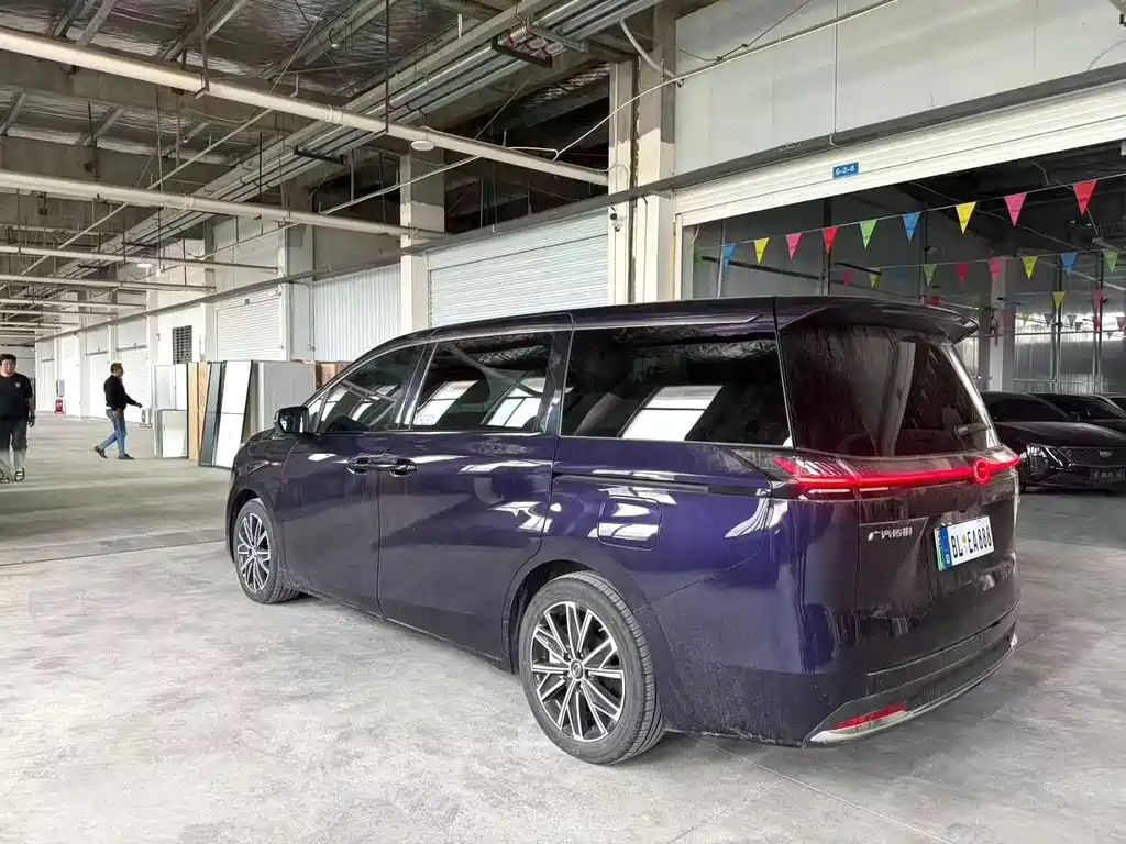 GAC Trumpchi E8 PHEV 2024 — фото 7