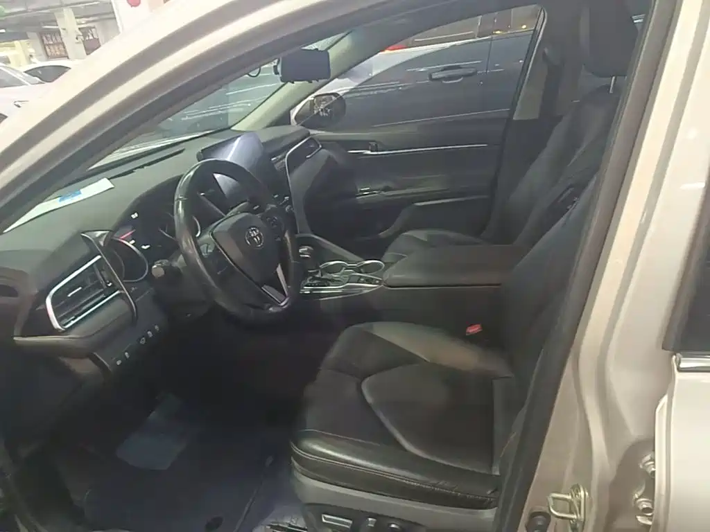Toyota Camry — миниатюра 15