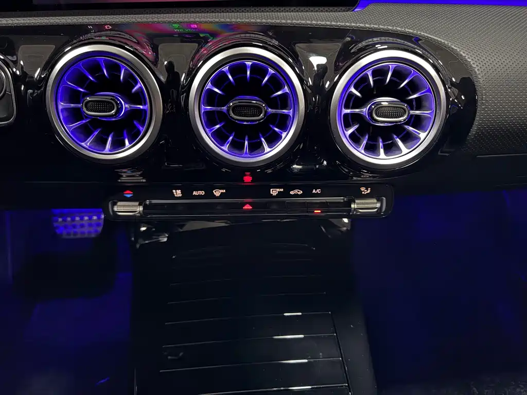 Mercedes-Benz A-Class AMG — миниатюра 28