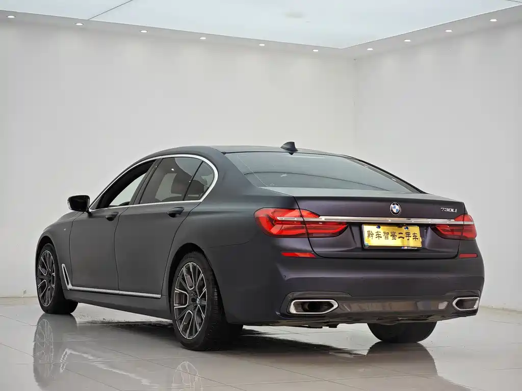 BMW 7 SERIES