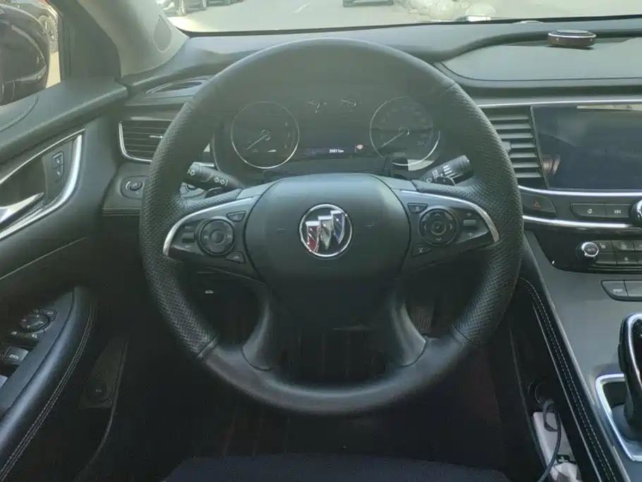 Buick LaCrosse — миниатюра 15