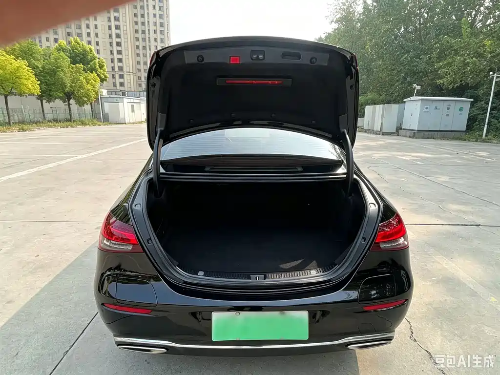Mercedes-Benz E-Class New Energy — миниатюра 13