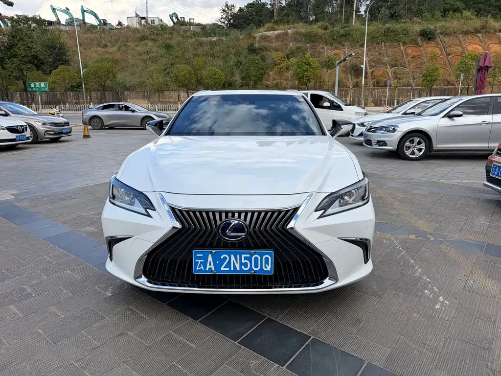 Lexus ES — миниатюра 2