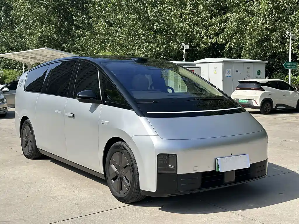 Li Auto Li MEGA — миниатюра 3