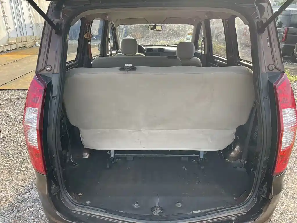 Wuling Hongguang — миниатюра 10