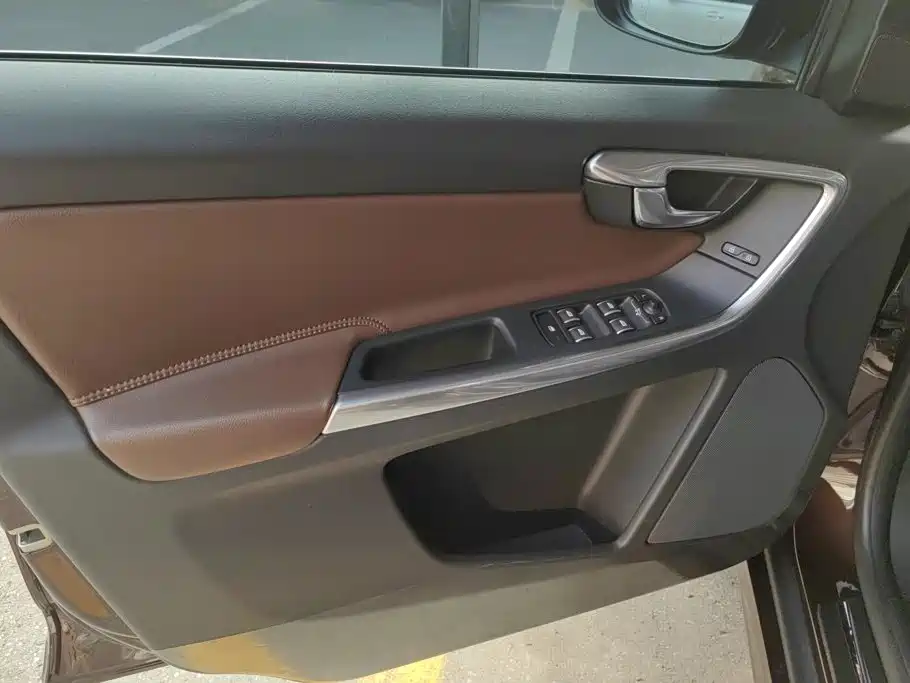 Volvo XC60 — миниатюра 7
