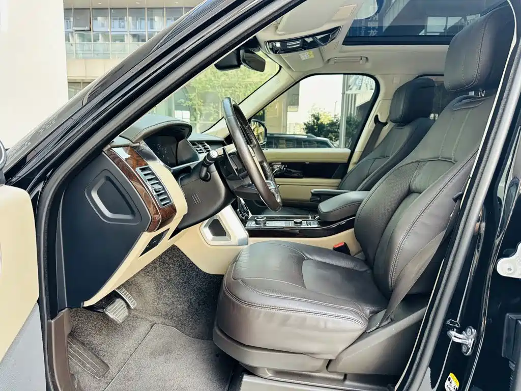 Land Rover Range Rover — миниатюра 7