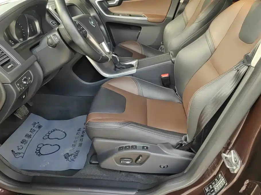Volvo XC60 — миниатюра 9