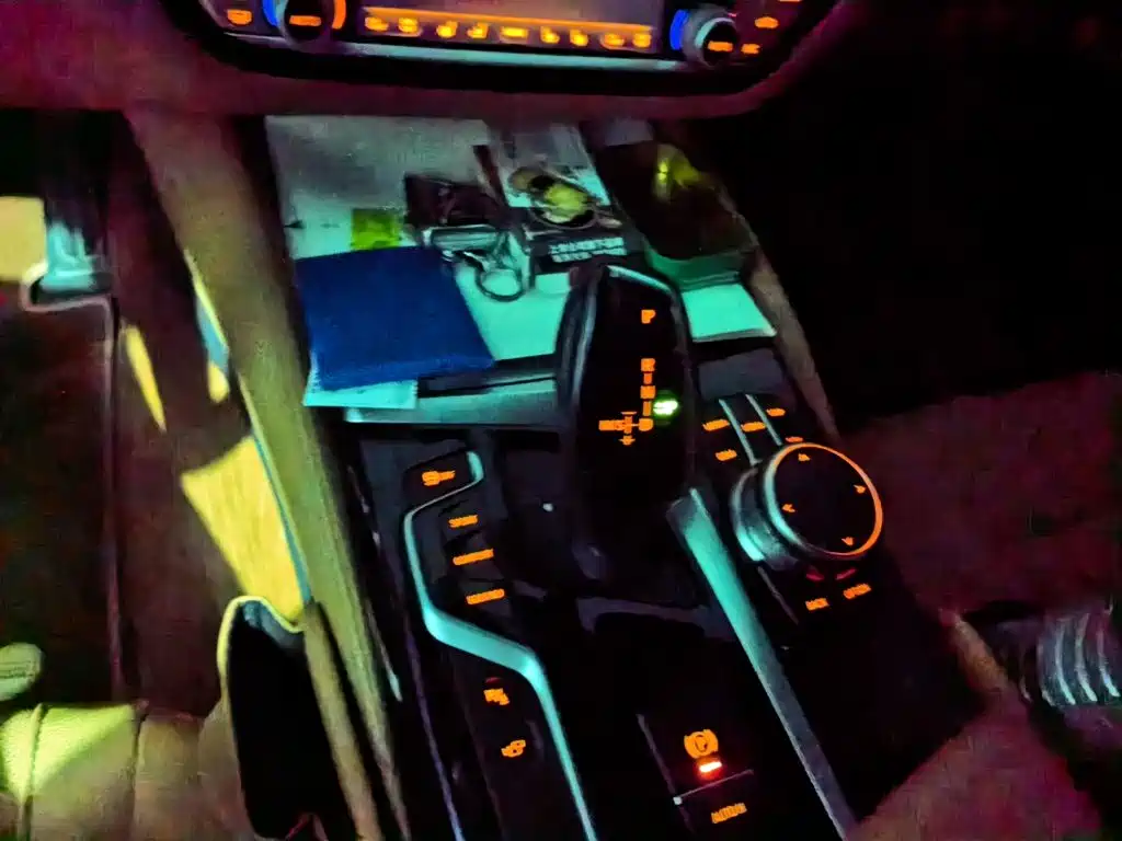 BMW 5 Series — миниатюра 10