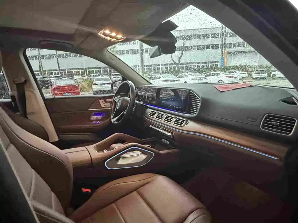 Mercedes-Benz GLE (Import) — миниатюра 8
