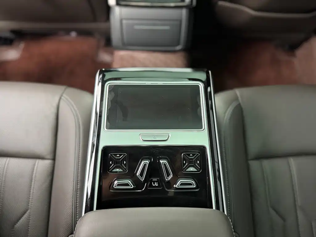 Audi A8 — миниатюра 14