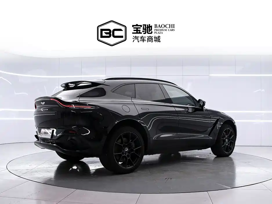 Aston Martin DBX — миниатюра 3