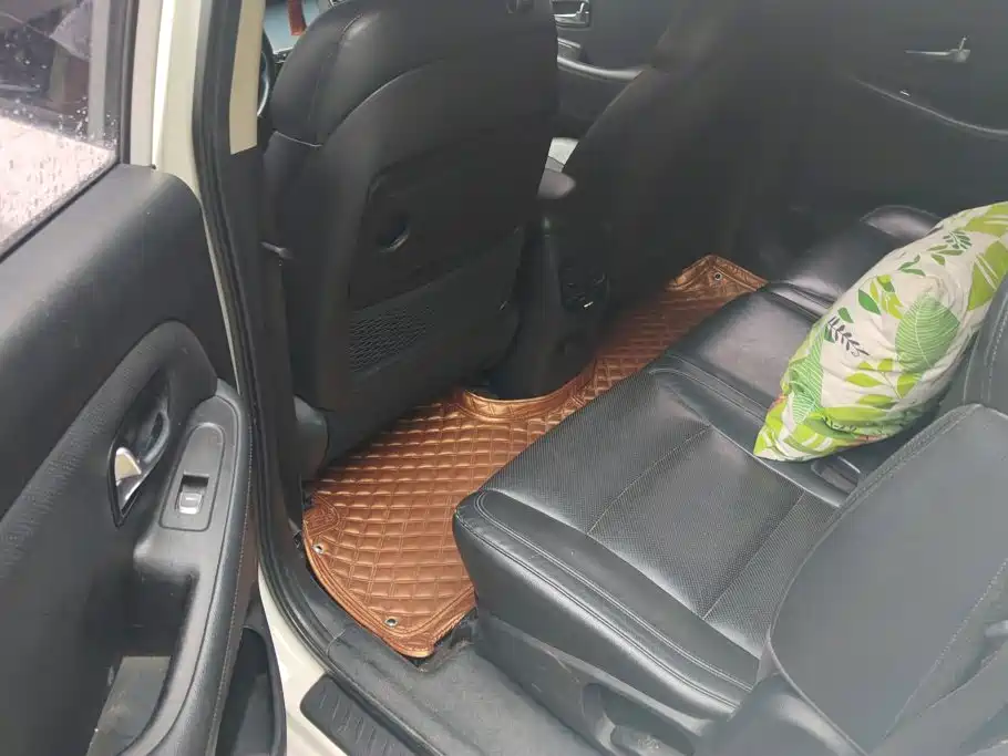 Kia Carens — миниатюра 11