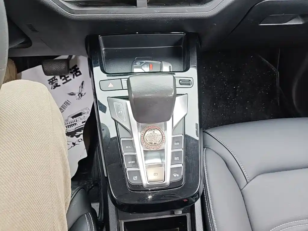 BYD Yuan EV — миниатюра 14