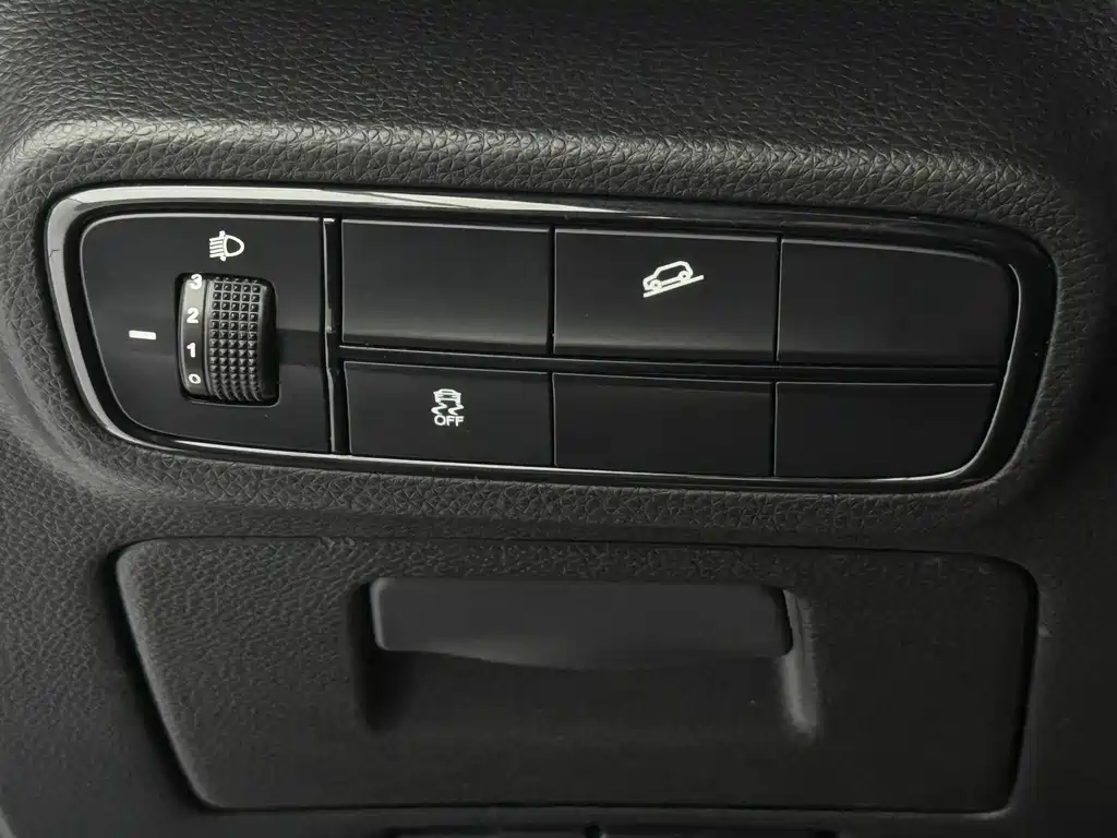 GAC Motor M6 PRO 270T DCT Elite Edition, фото 20