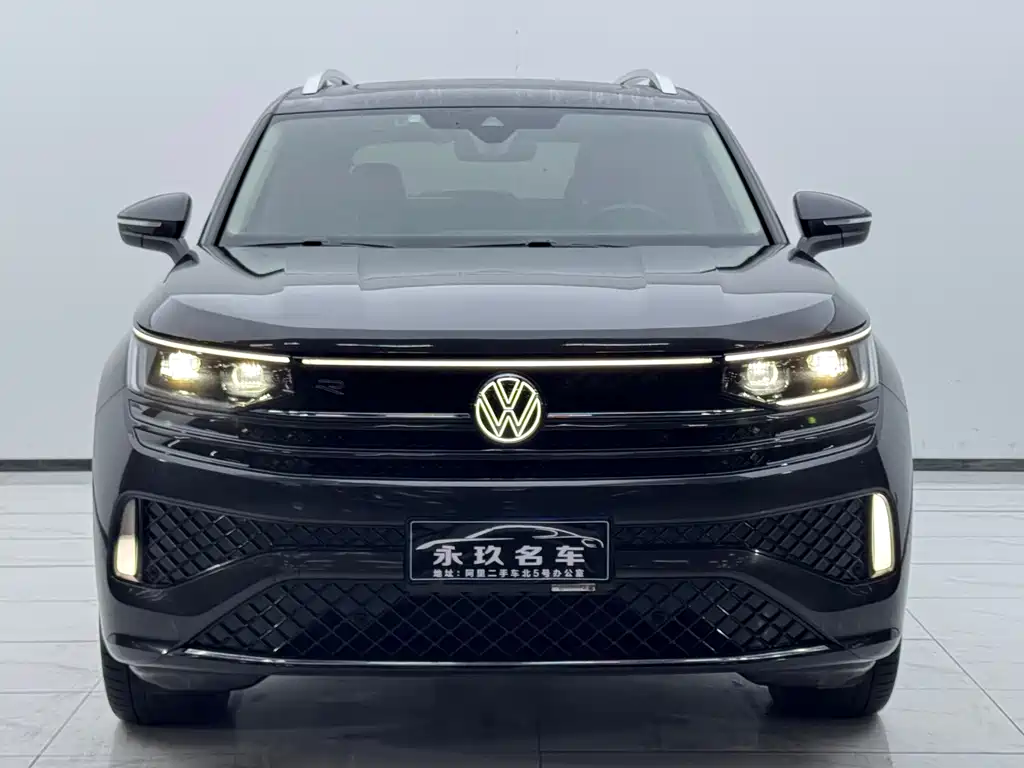 Volkswagen Tavendor 2024 380TSI R-Line