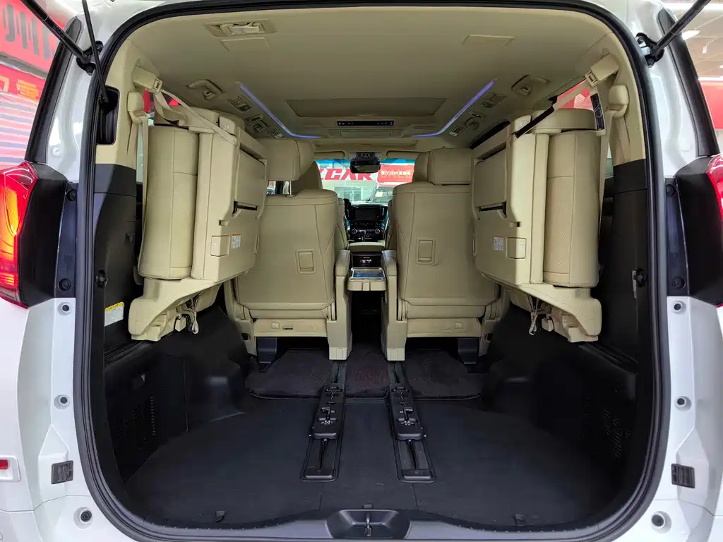 Toyota Alphard — фотографии объявления, Фото 33